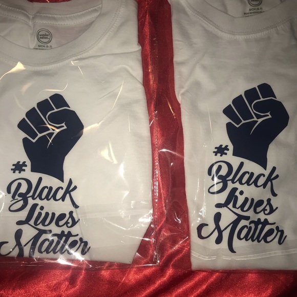 Shirts 10 - Picture 4 of 4